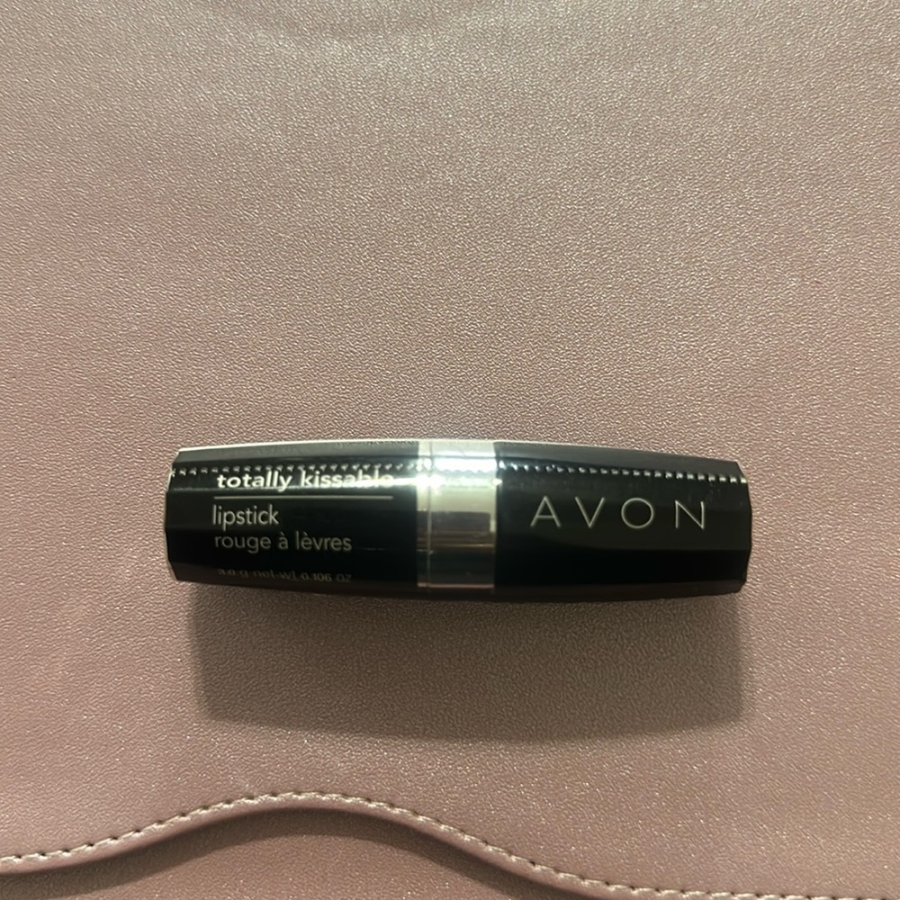 New sealed Totally Kissable Lovey Dovey Pink lipstick.